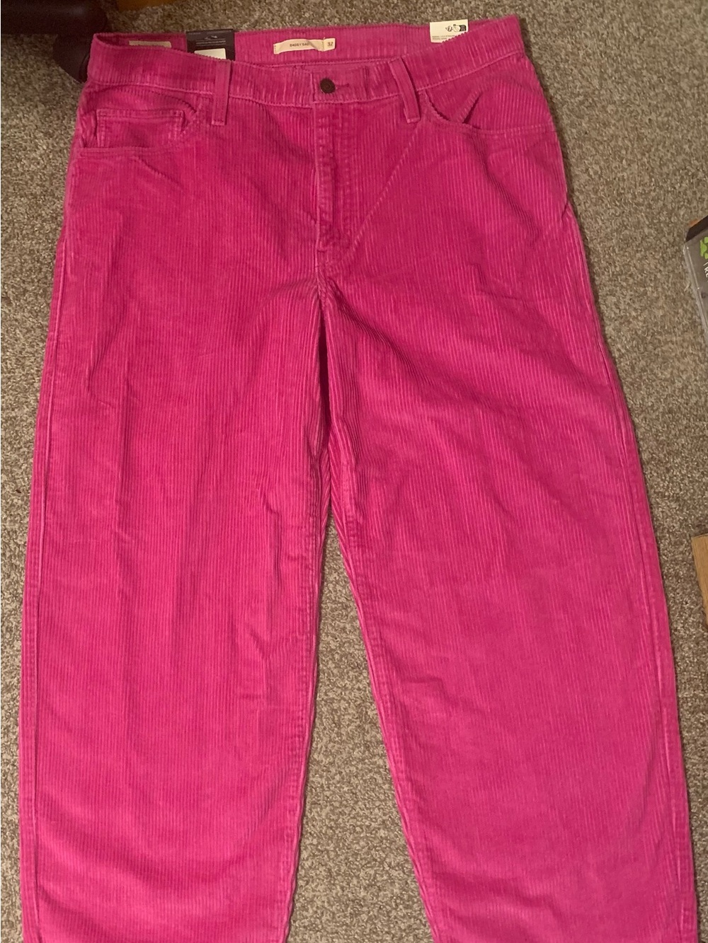 Levi’s Brand New Pink Baggy Dad Corduroy Jeans Size 32